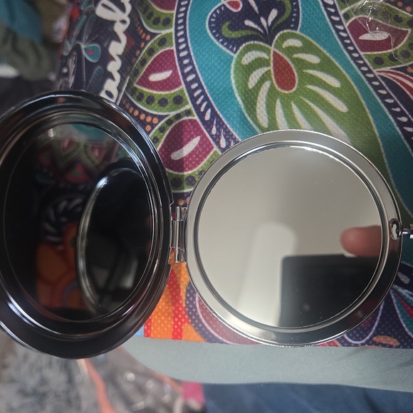 Kandy Life Drawstring Bag with Earth to Skin Set, Compact Morror, Nwt Madewell - Picture 6 of 8